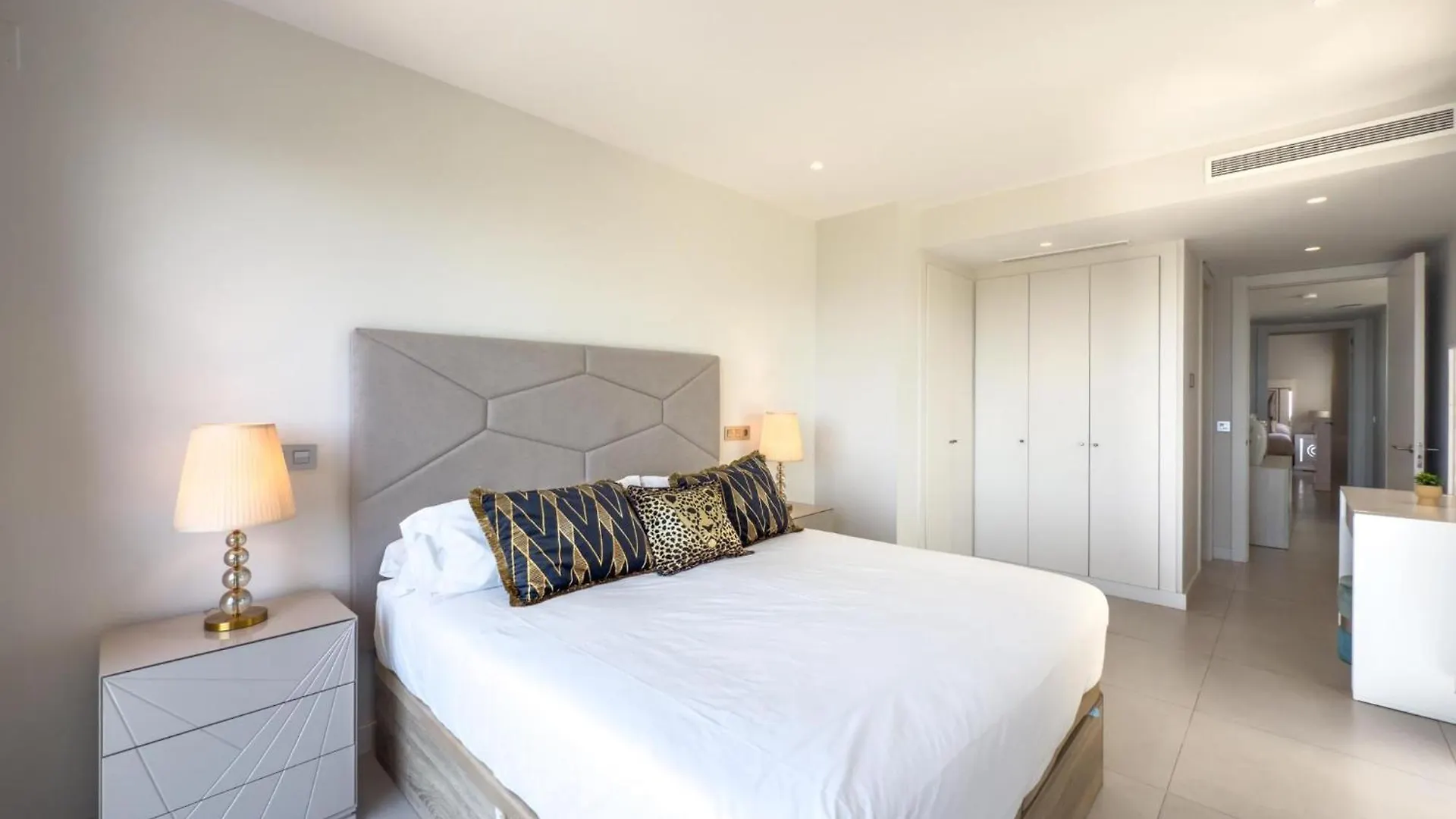 Hanami Scenic Luxury Apartment Estepona