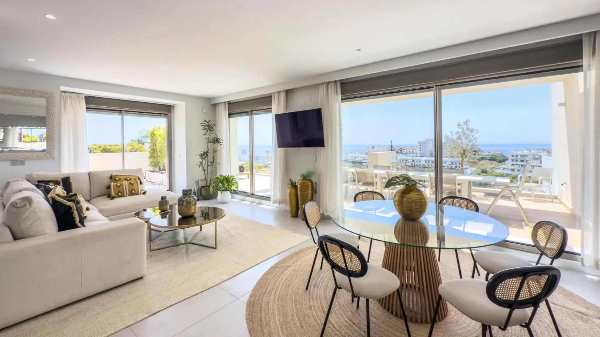 Hanami Scenic Luxury Apartment Estepona