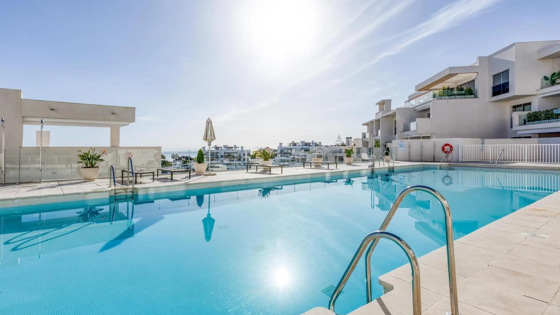Hanami Scenic Luxury Apartment Estepona Spain